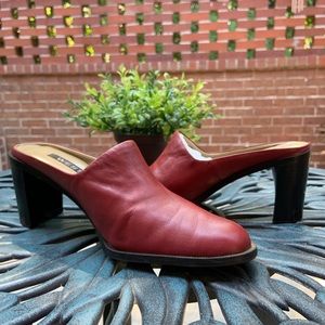 Westies Burgundy/Red Heeled Mules